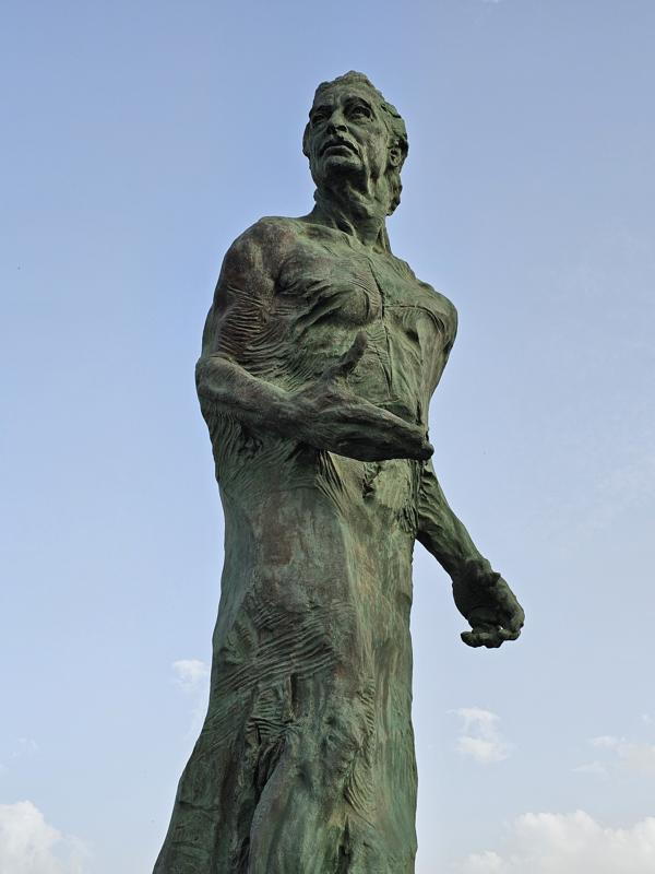 Skulptur des in Gran Canaria geborenen Opernsängers Alfredo Kraus