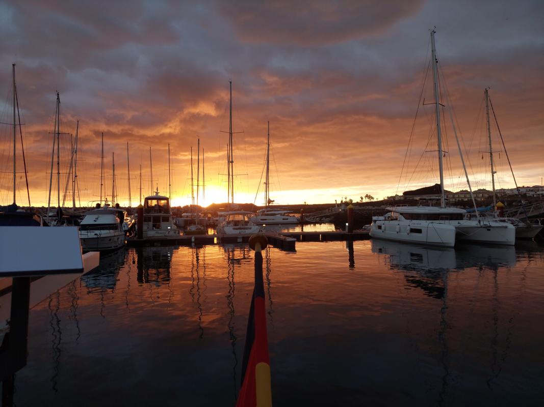 Abends sicher im Hafen von San Miguel