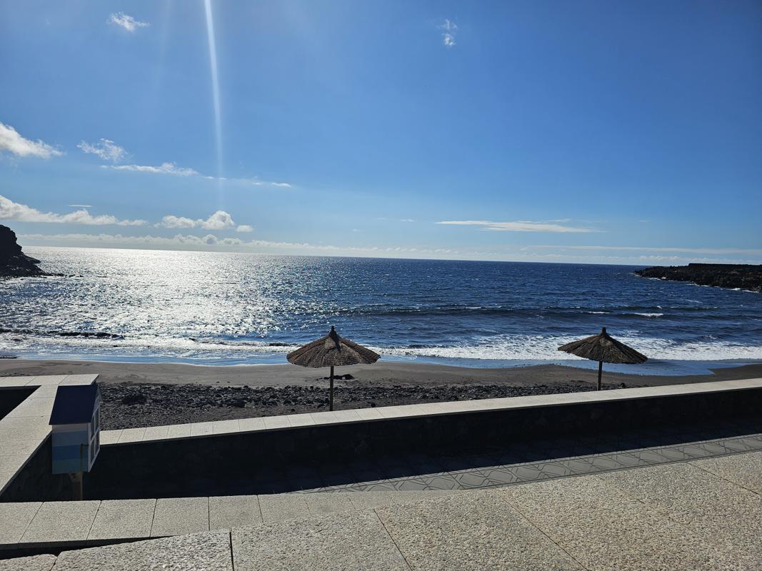 der schwarze Strand von Timijiraque
