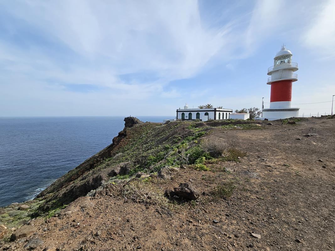 der Leuchtturm von San Cristóbal in der Nähe des Hafens